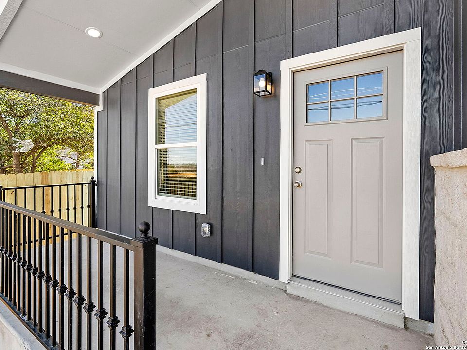 2nd image of 554 YUCCA ST