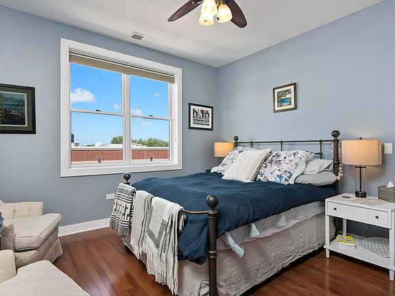4th image of 2740 W Armitage Ave APT 407S
