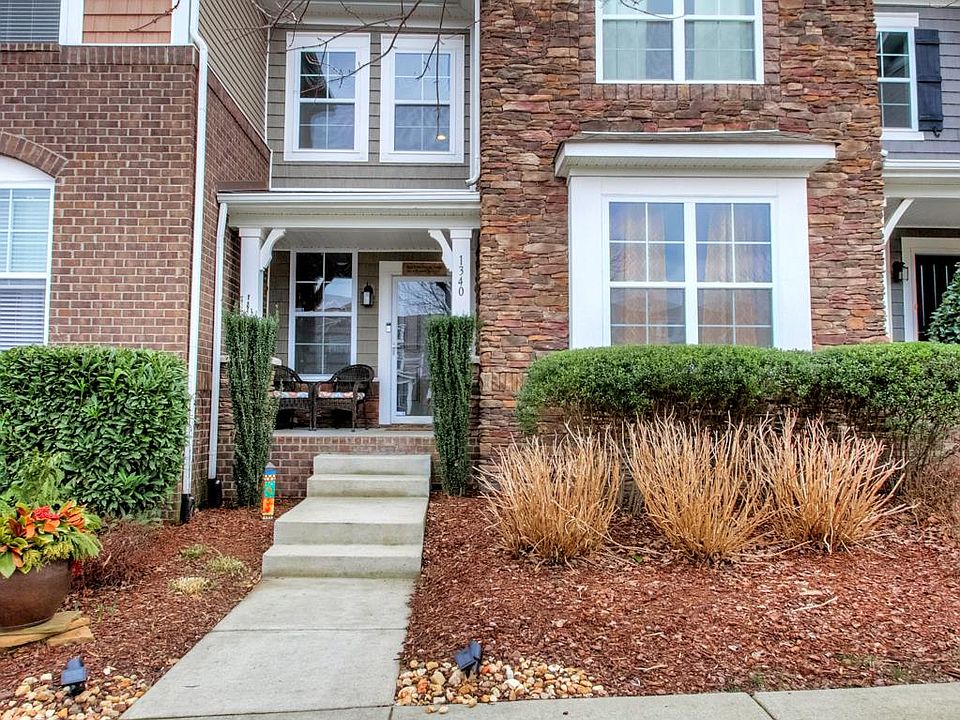 1st image of 1340 Riverbrook Dr
