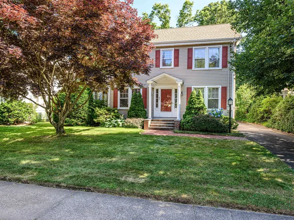 96 Ridgewood Avenue, North Haven, CT 06473