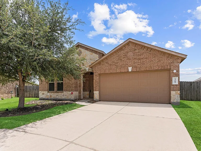 23607 Legano Dr — Photo 43