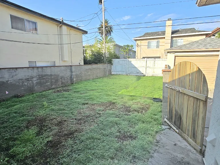 3633 Veteran Ave — Photo 22