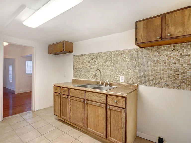 2130 E Gwinnett St — Photo 22