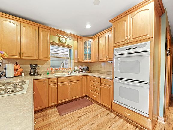 4th image of 6129 S McVicker Ave