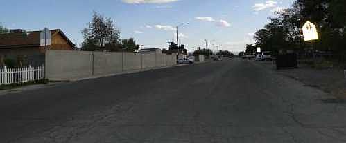 2nd image of 2560 Lincoln Rd