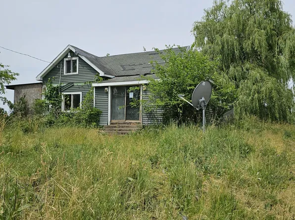 1580 N Tripp Rd, Hillsdale, MI 49242