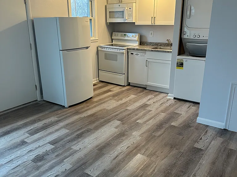 761 Adams St — Photo 24