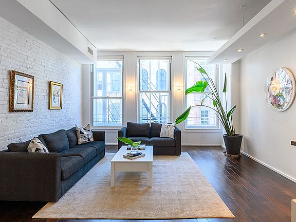 3rd image of 37 Walker St