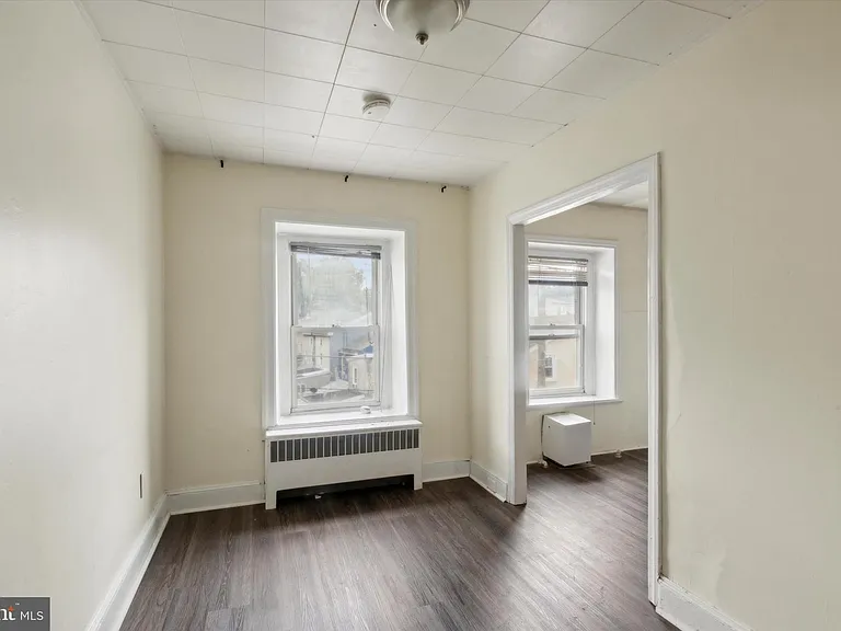 448 Krams Ave #3 — Photo 8