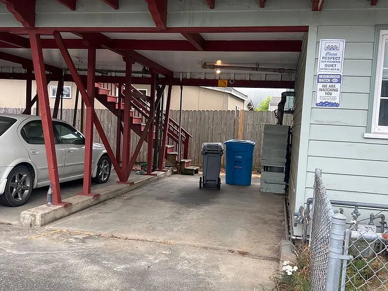 2310 Wilson St — Photo 8