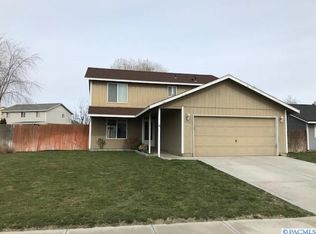6707 Wrigley Dr, Pasco, WA 99301