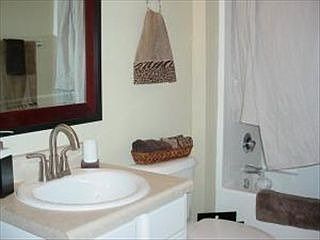 3rd image of 87 Ashwood Dr