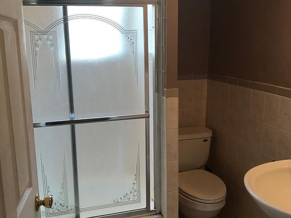 4th image of 144 Van Buren St #2