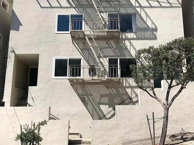 1142 Green Street 1 Sharp Pl — Photo 1