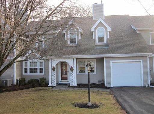 1st image of 14 Ipswich Woods Dr