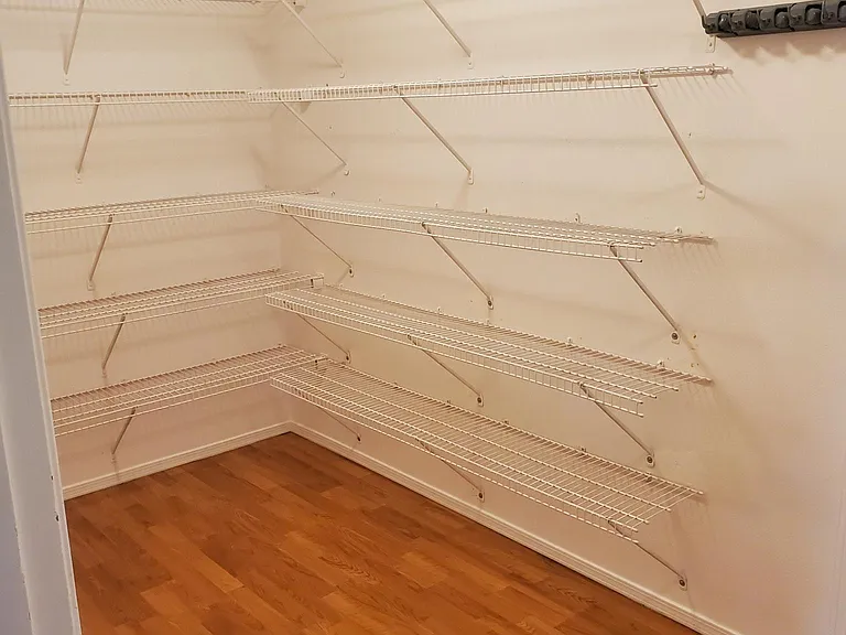Kitchen pantry