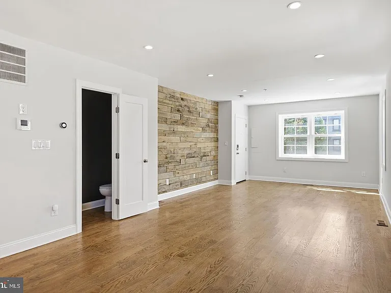 1820 Independence Ave SE #1 — Photo 7