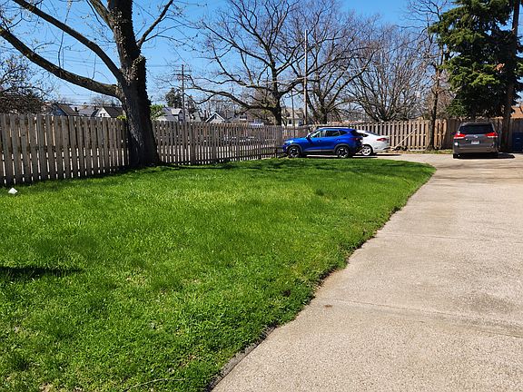 4th image of 1388 Lakewood Ave #Up