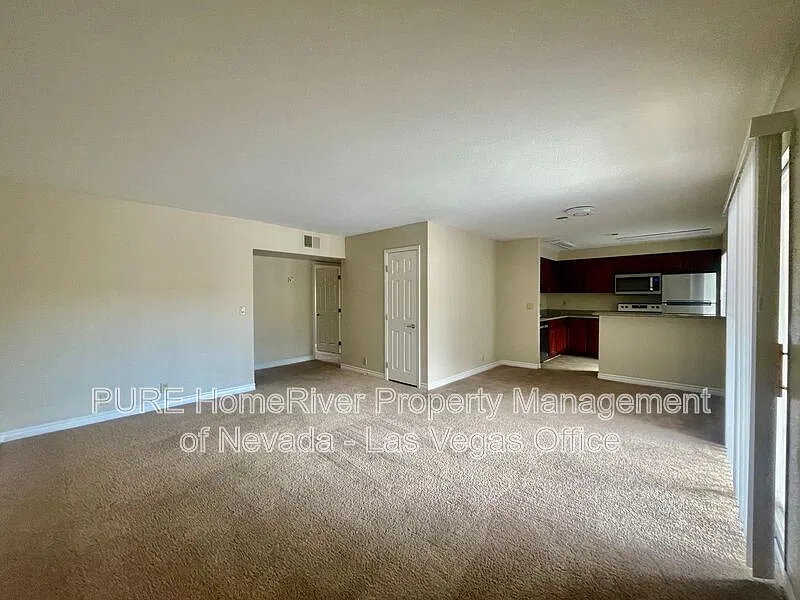 2 bed, 2.0 bath, 978 sqft, $1,200 — Photo 2
