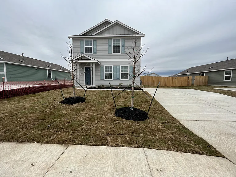 2306 Red Sky Dr — Photo 1