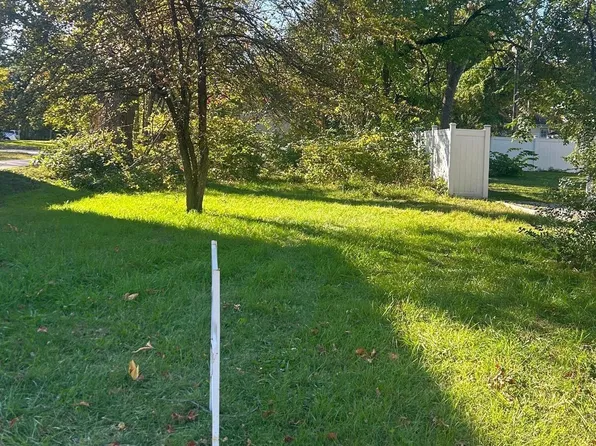 817 Cleveland Ave, South Bend, IN 46628