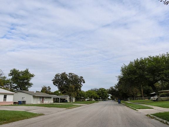 4th image of 211 Saipan Pl