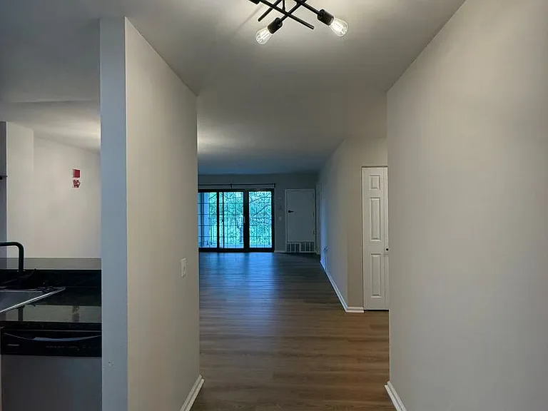 2 Leverington Ave #28 — Photo 18