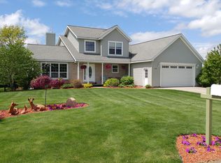 9220 Apple Ridge Dr, Clarksville, MI 48815