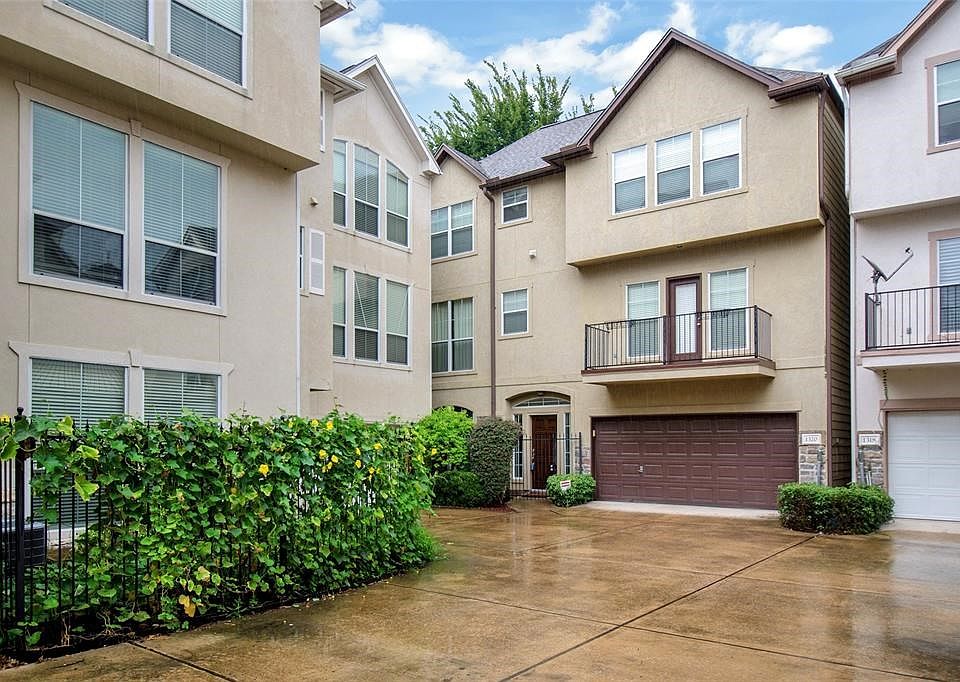 Welcome to your new home!! Rare to find freestanding home featuring 3 bedrooms/ 3 1/2 bathrooms, 2 car garage. NO HOA.