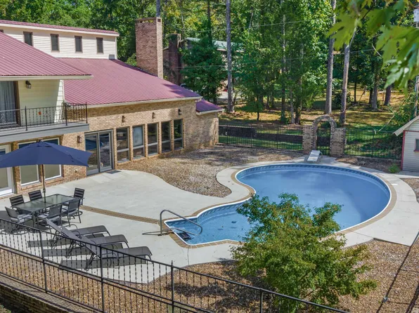 48 Elizabeth Dr NE, Fort Payne, AL 35967