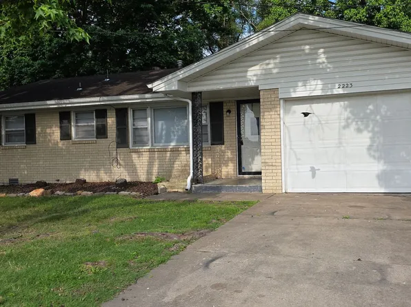 2223 N Link Ave, Springfield, MO 65803