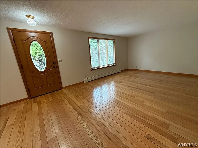 437 Springville Ave — Photo 9
