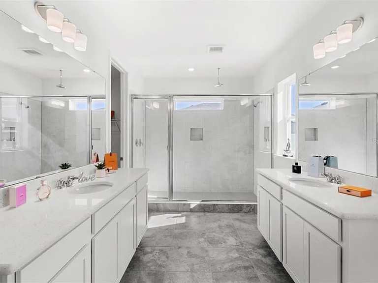 10133 Peebles St — Photo 12