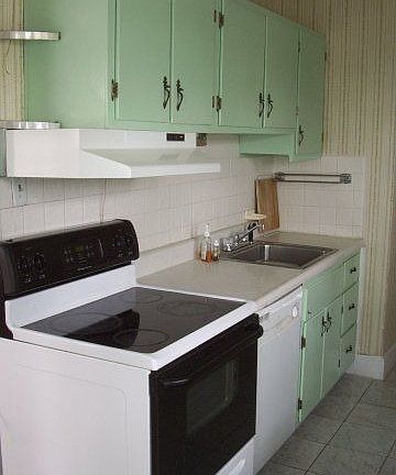 kitchen (new ceramic-top stove)