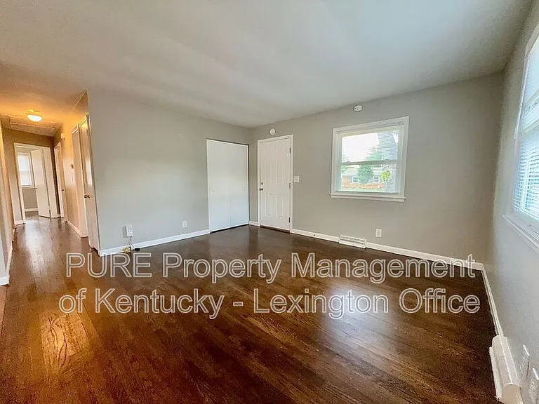328 Harvard Dr — Photo 8