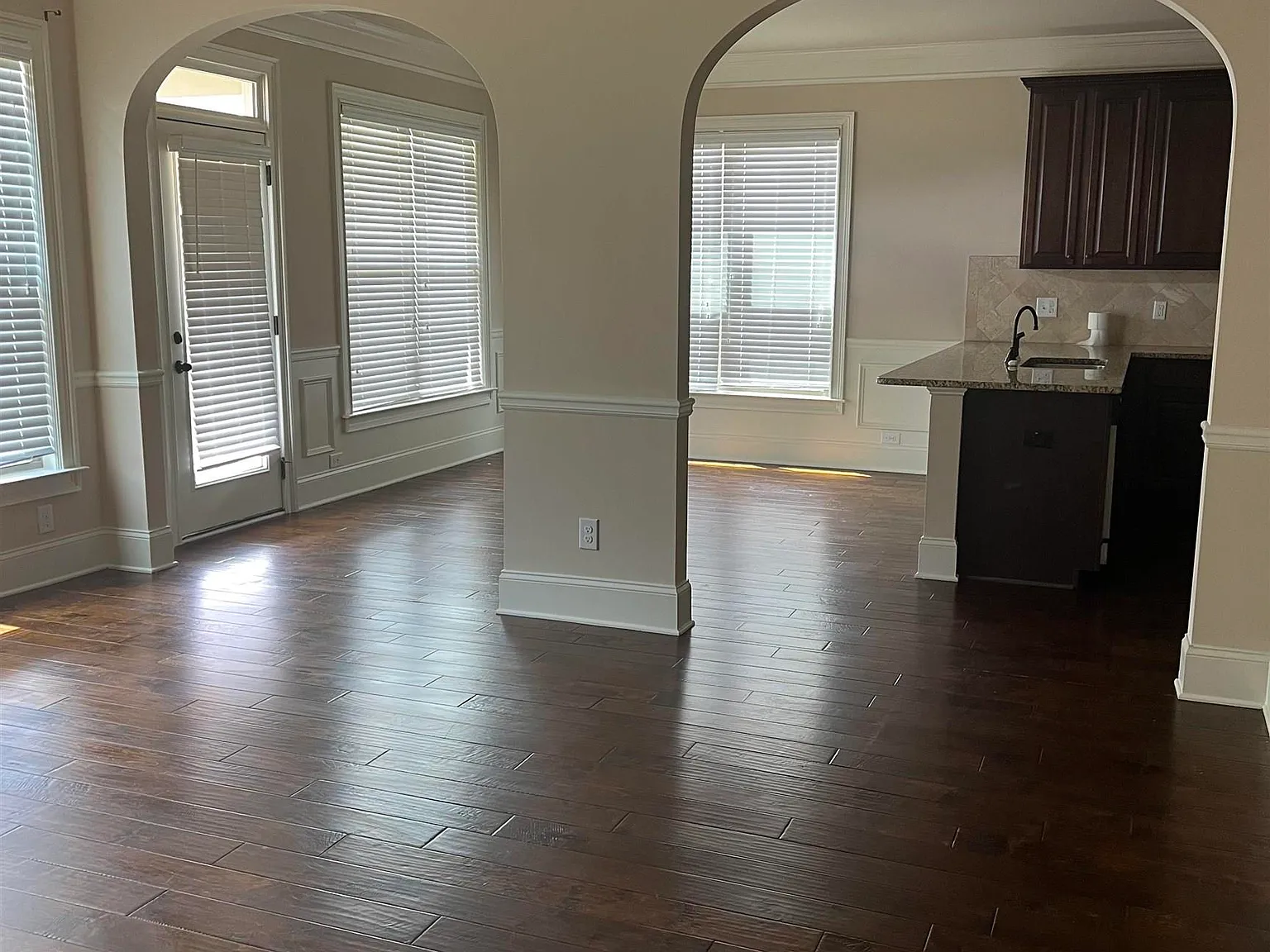 3 bed, 1788 sqft, $2,300 — Photo 3