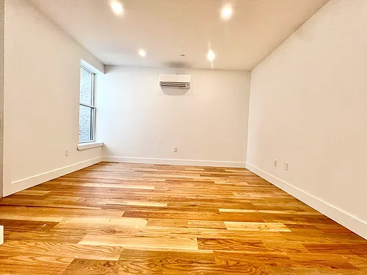 Rented by ERNY LLC | media 7