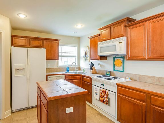 3rd image of 506 Verline Dr