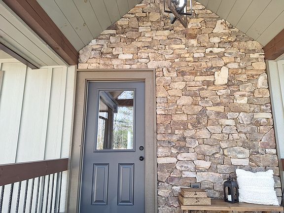 4th image of 241 Wolf Creek Rd