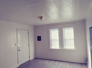 960 37th St #B, Oakland, CA 94608