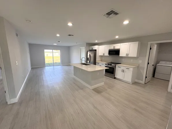4100 Mendoza Ave, Sebring, FL 33872