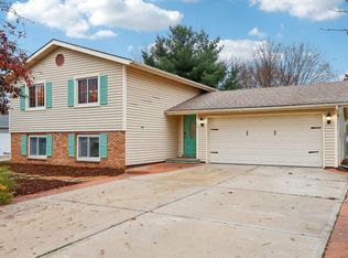 1509 Dorothy Ct, Sauk City, WI 53583