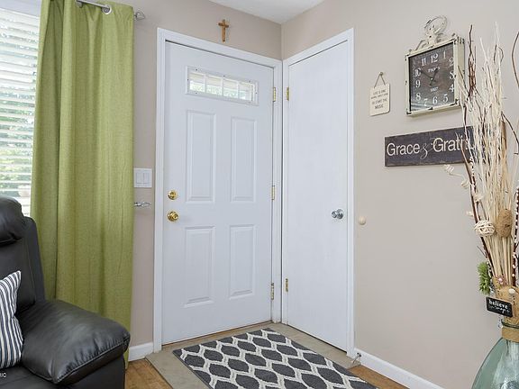 3rd image of 111 Brewer Dr