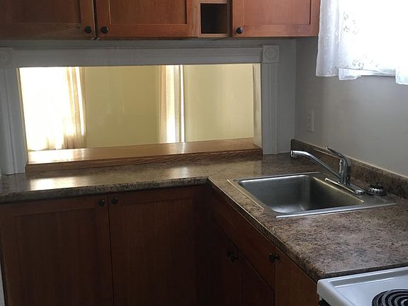 5th image of 231 S Hambden St