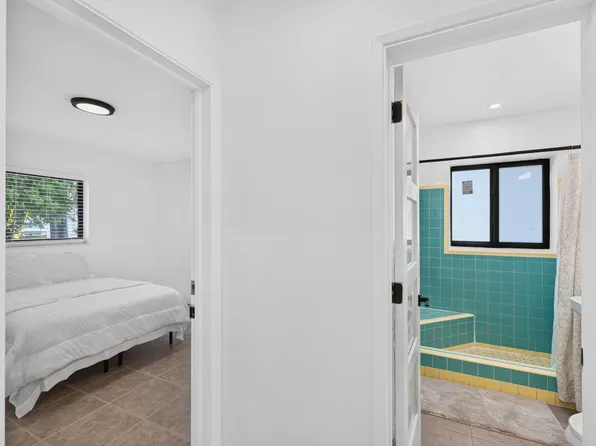 (undisclosed Address), Fort Lauderdale, FL 33316