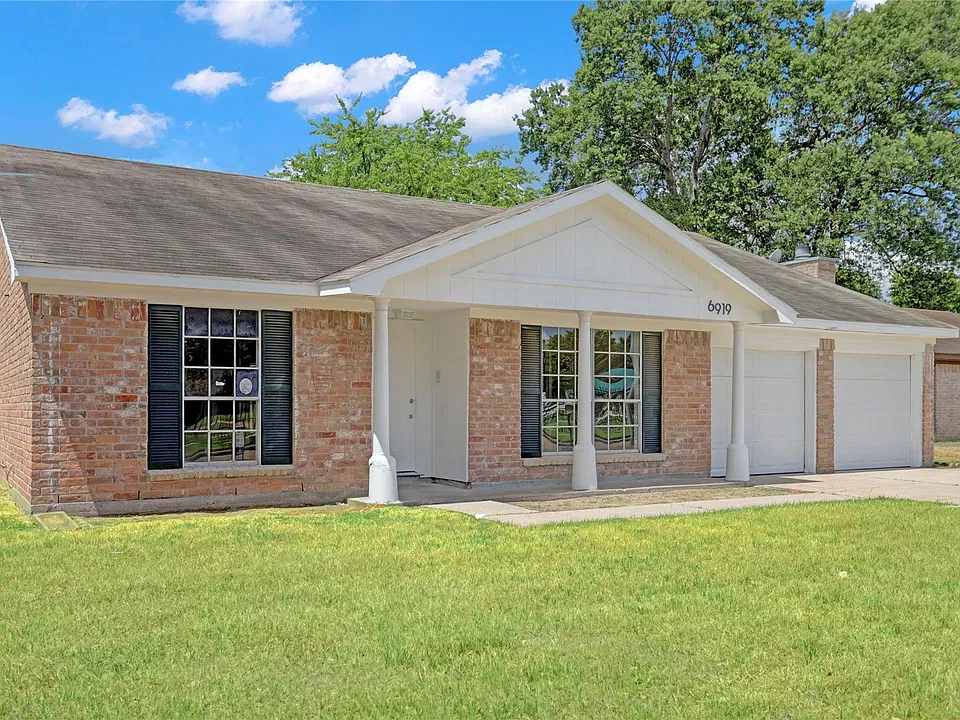 6919 Silver Star Dr