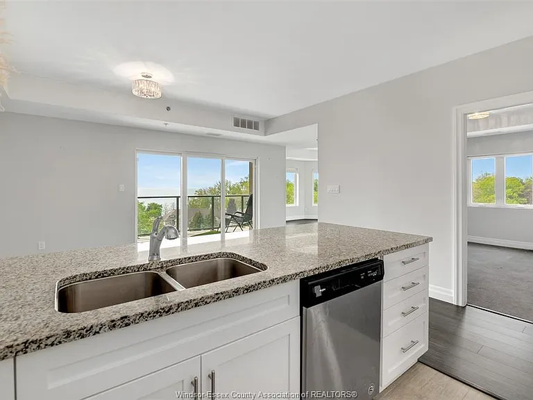 6 Park St #501 — Photo 18