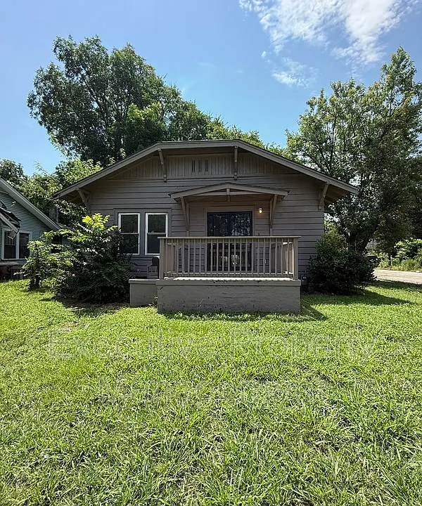 1031 Cotton Ave SW