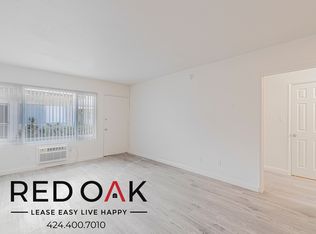 8040 1/4 Reseda Blvd #121, Reseda, CA 91335