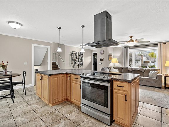 5th image of 1724 W 140th St